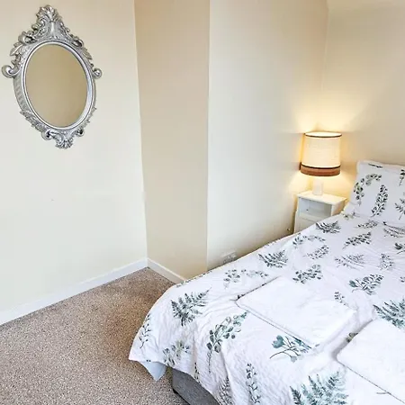 1 Bedroom House - Inverness - River Canal Exterior photo